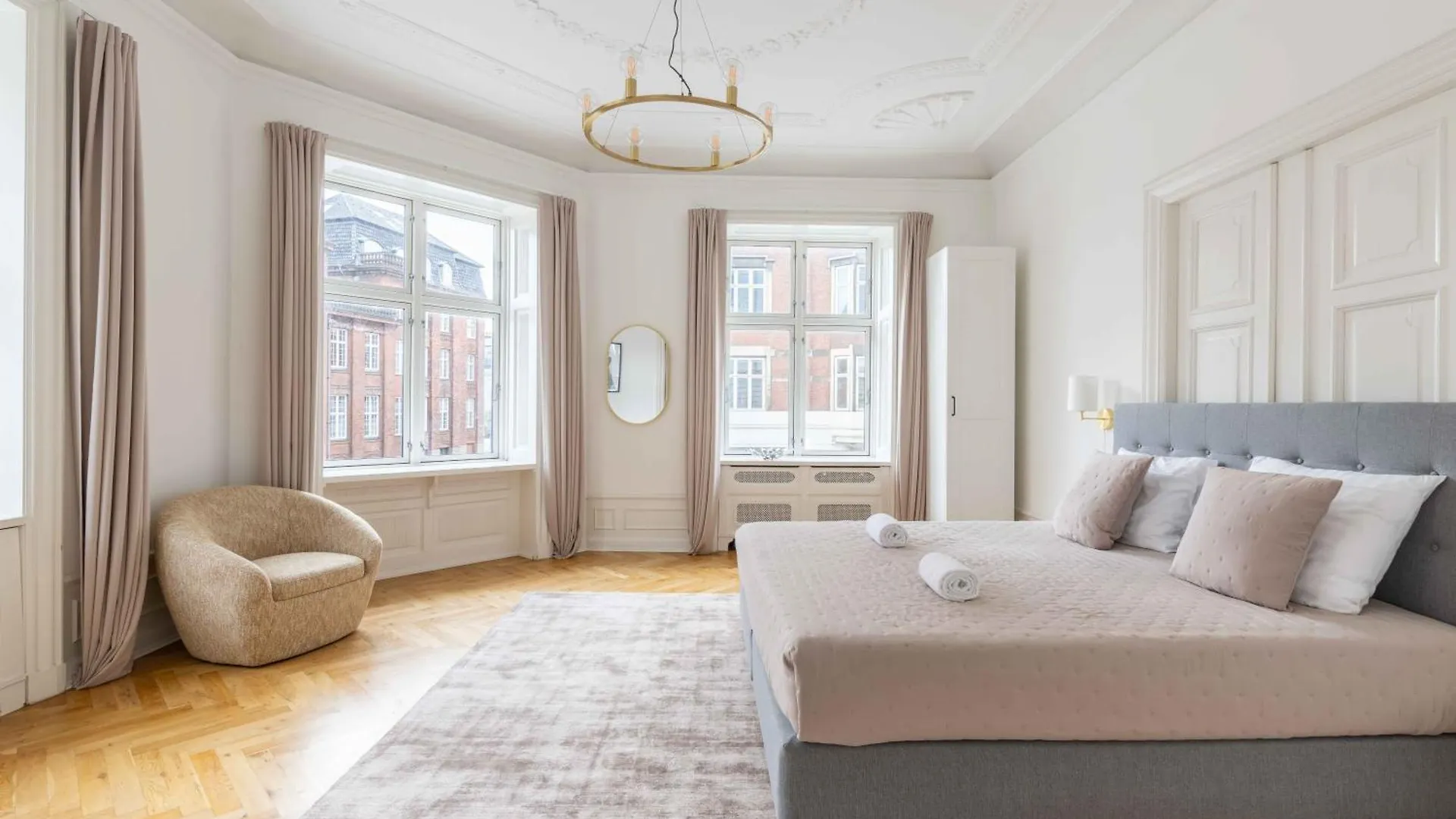 Large Apartment In Central Copenhagen By Tivoli Gardens