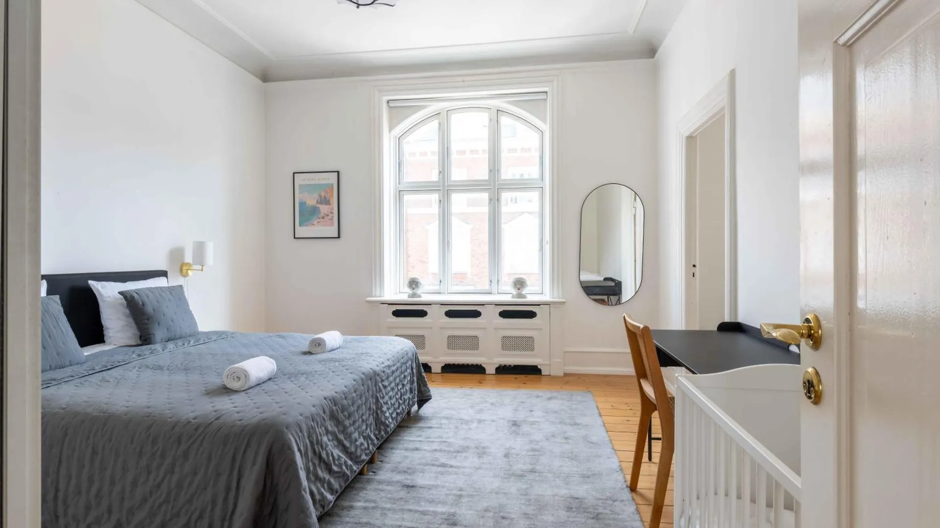 Large Apartment In Central Copenhagen By Tivoli Gardens