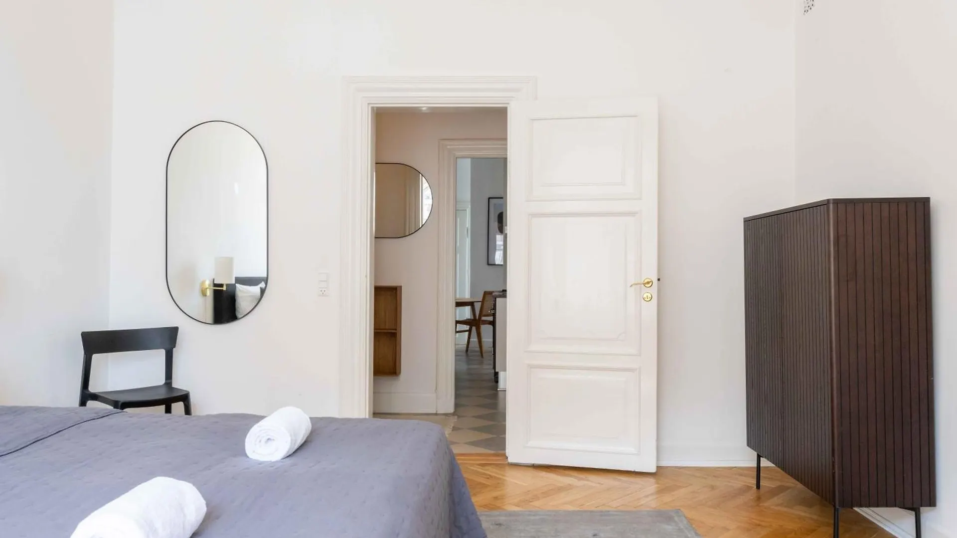 Large Apartment In Central Copenhagen By Tivoli Gardens